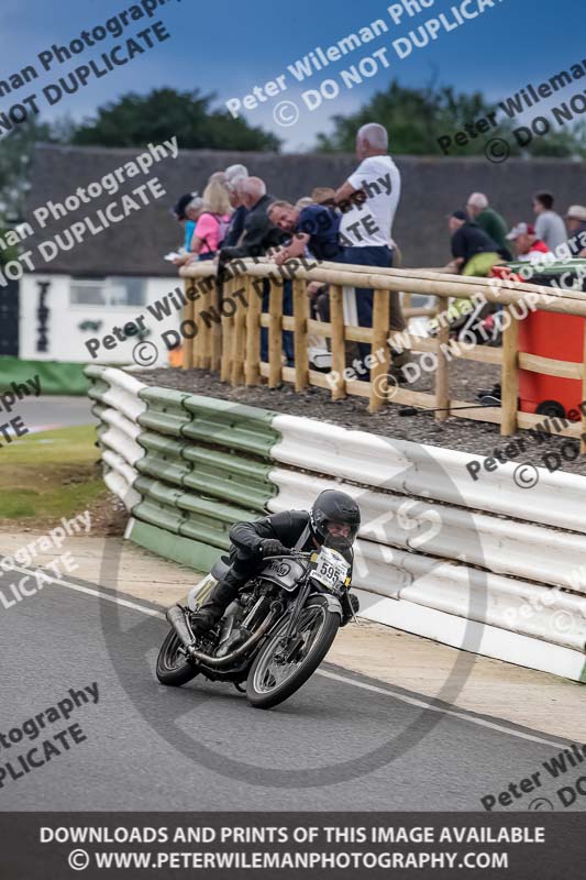 Vintage motorcycle club;eventdigitalimages;mallory park;mallory park trackday photographs;no limits trackdays;peter wileman photography;trackday digital images;trackday photos;vmcc festival 1000 bikes photographs